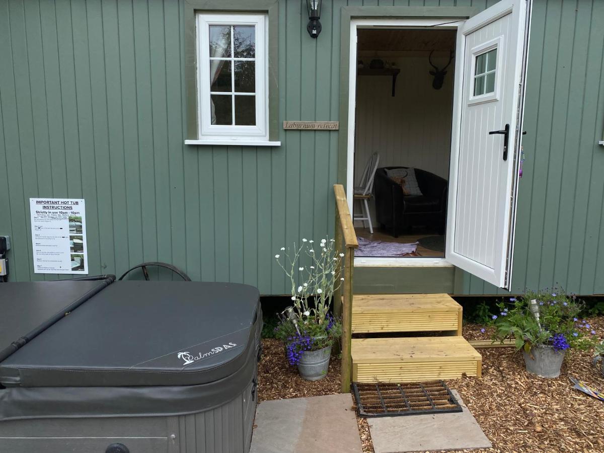 The Laburnum Retreat Shepherd Hut Private Hot Tub Upper Hulme Eksteriør bilde