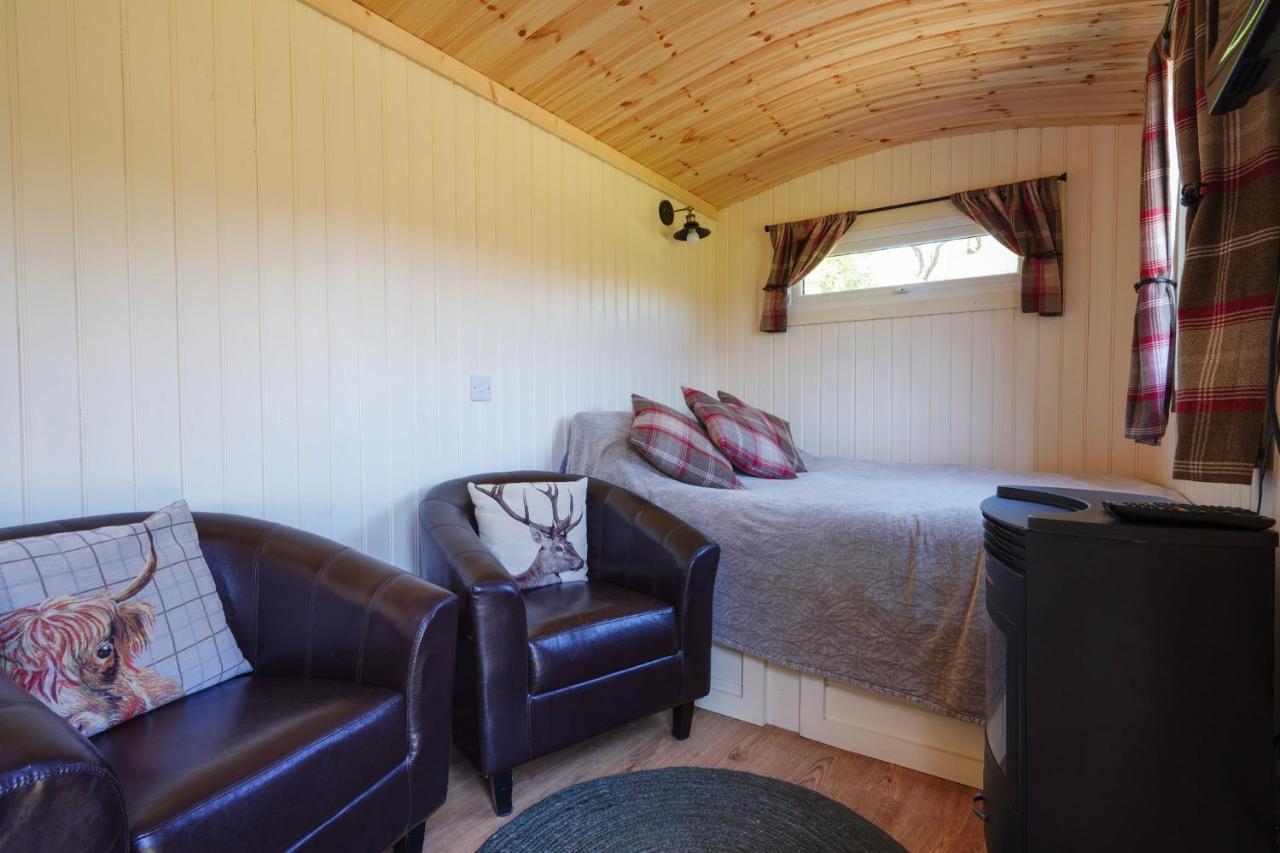 The Laburnum Retreat Shepherd Hut Private Hot Tub Upper Hulme Eksteriør bilde